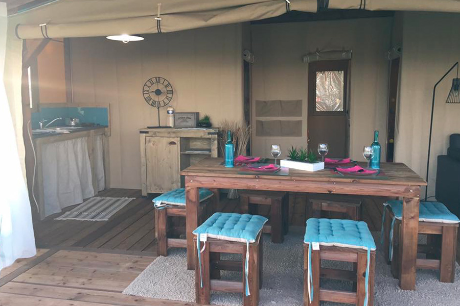 table à manger en bois