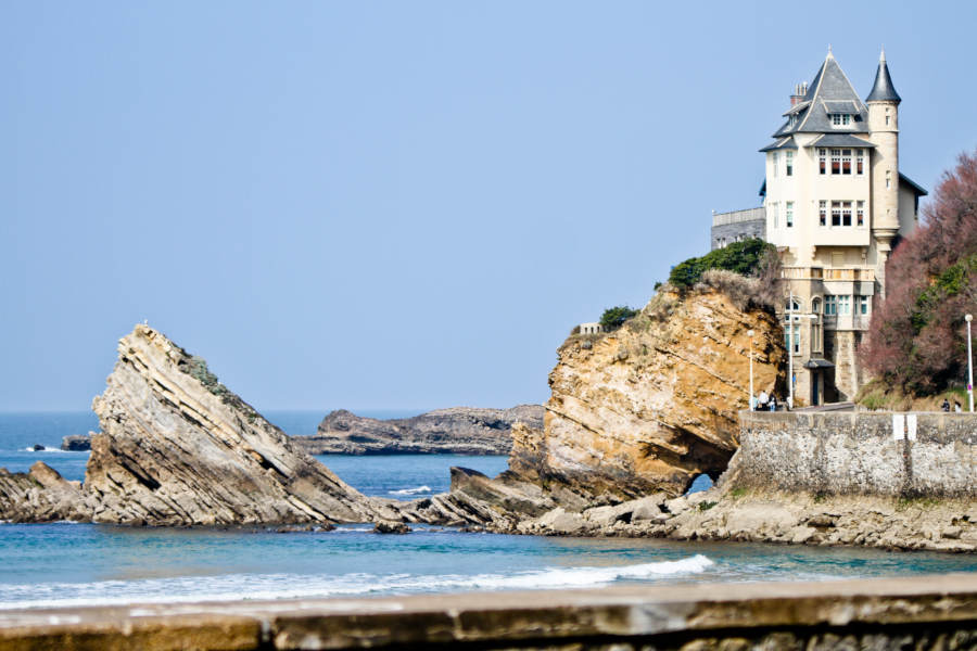 Villa Belza perchée sur un rocher à Biarritz
