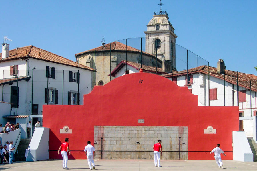 Fronton basque traditionnel à Bidart